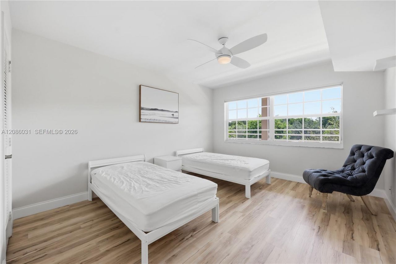 555 Oaks Ln, Unit 309, Pompano Beach, FL 33069 Photo