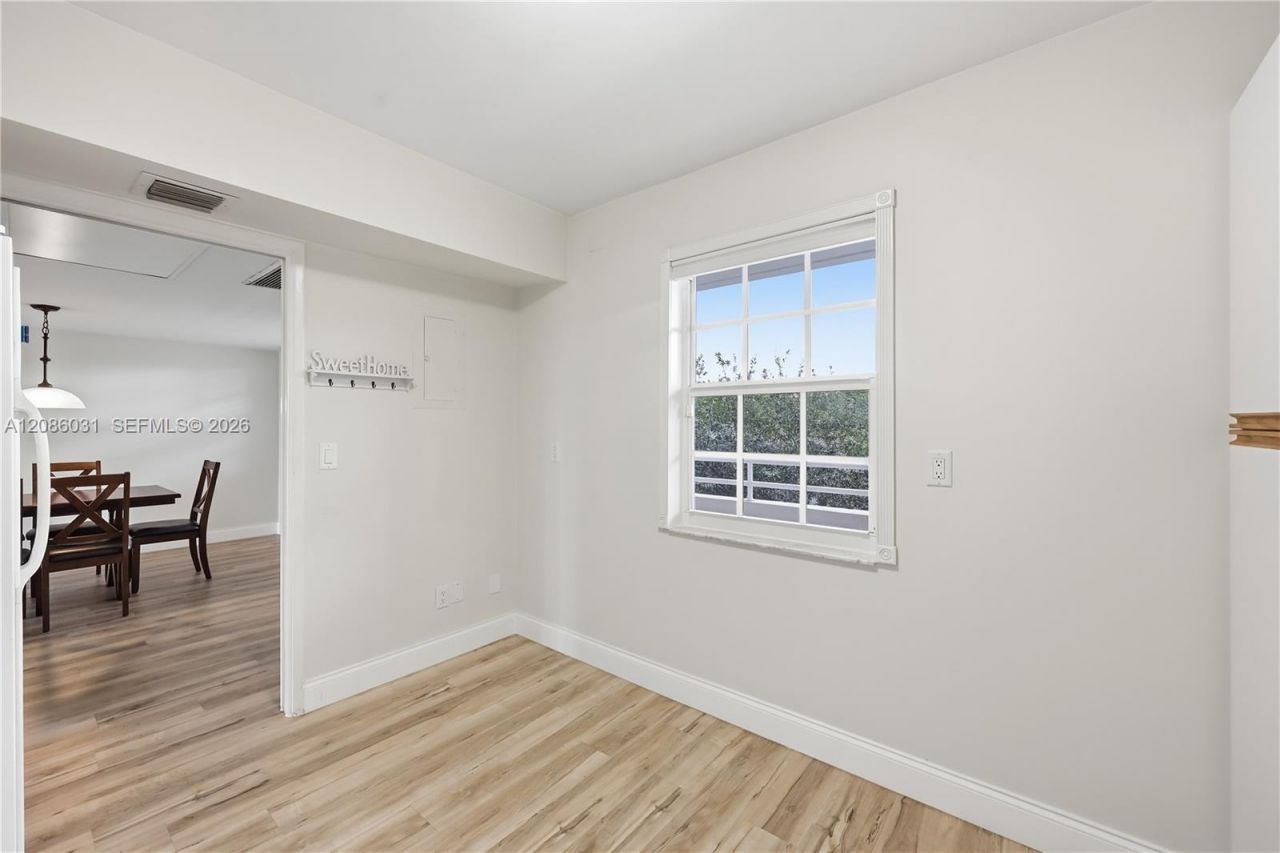 555 Oaks Ln, Unit 309, Pompano Beach, FL 33069 Photo
