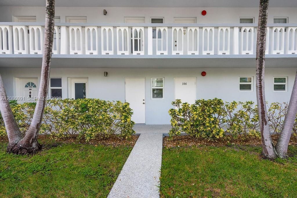 319 NE 14th Ave, Unit 106, Hallandale Beach, FL 33009 Photo