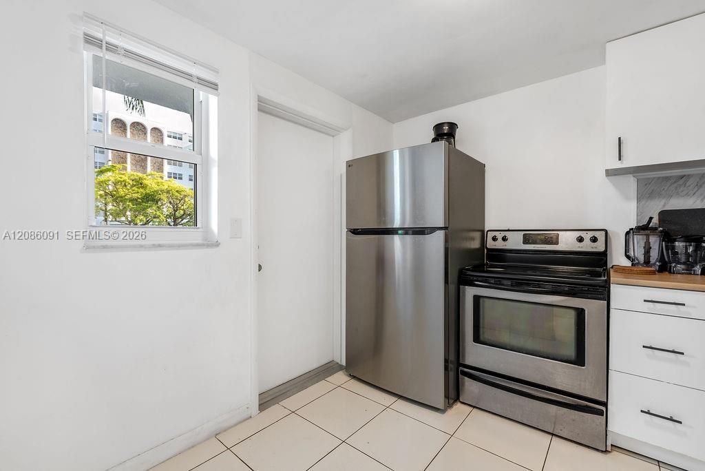 319 NE 14th Ave, Unit 106, Hallandale Beach, FL 33009 Photo
