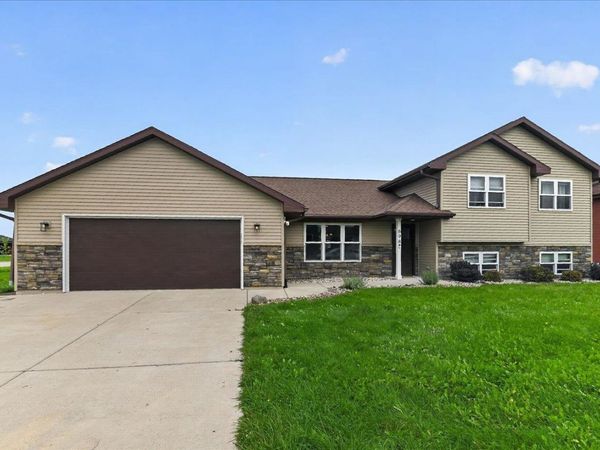 698 Prairie View Drive, Evansville, WI 53536