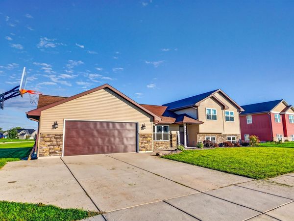 698 Prairie View Drive, Evansville, WI 53536