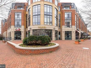 520 JOHN CARLYLE STREET , Unit 232, ALEXANDRIA, VA 22314