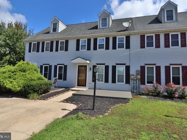 102 GARRETT CIRCLE , EPHRATA, PA 17522