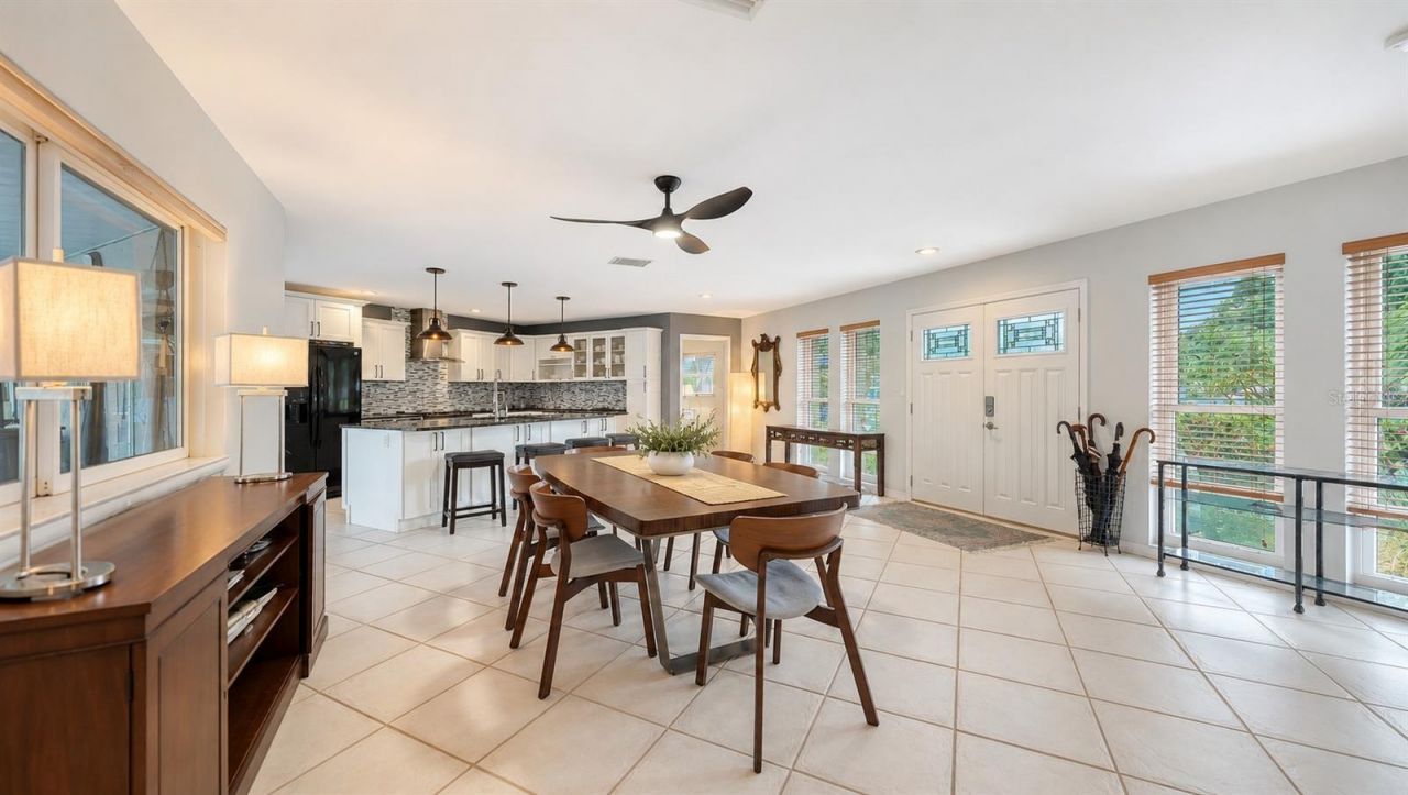 5211 Inverness Drive, Sarasota, FL 34243 Photo