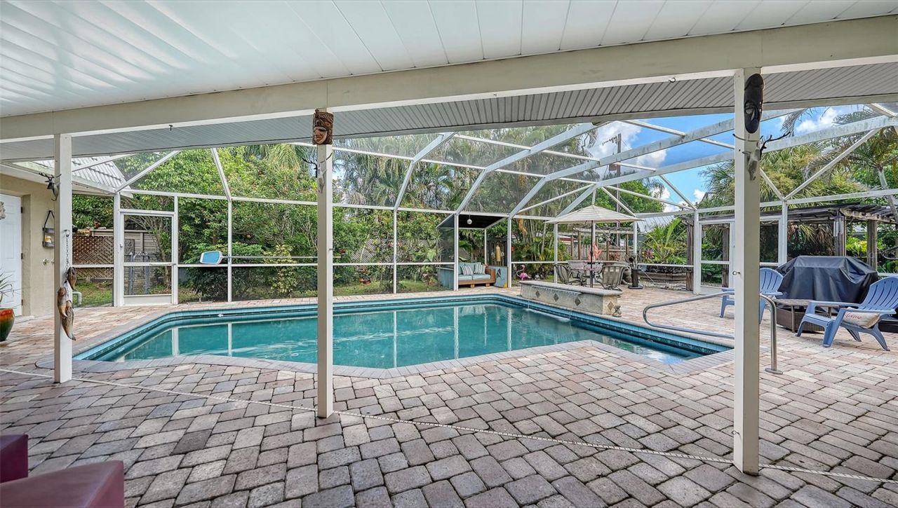 5211 Inverness Drive, Sarasota, FL 34243 Photo