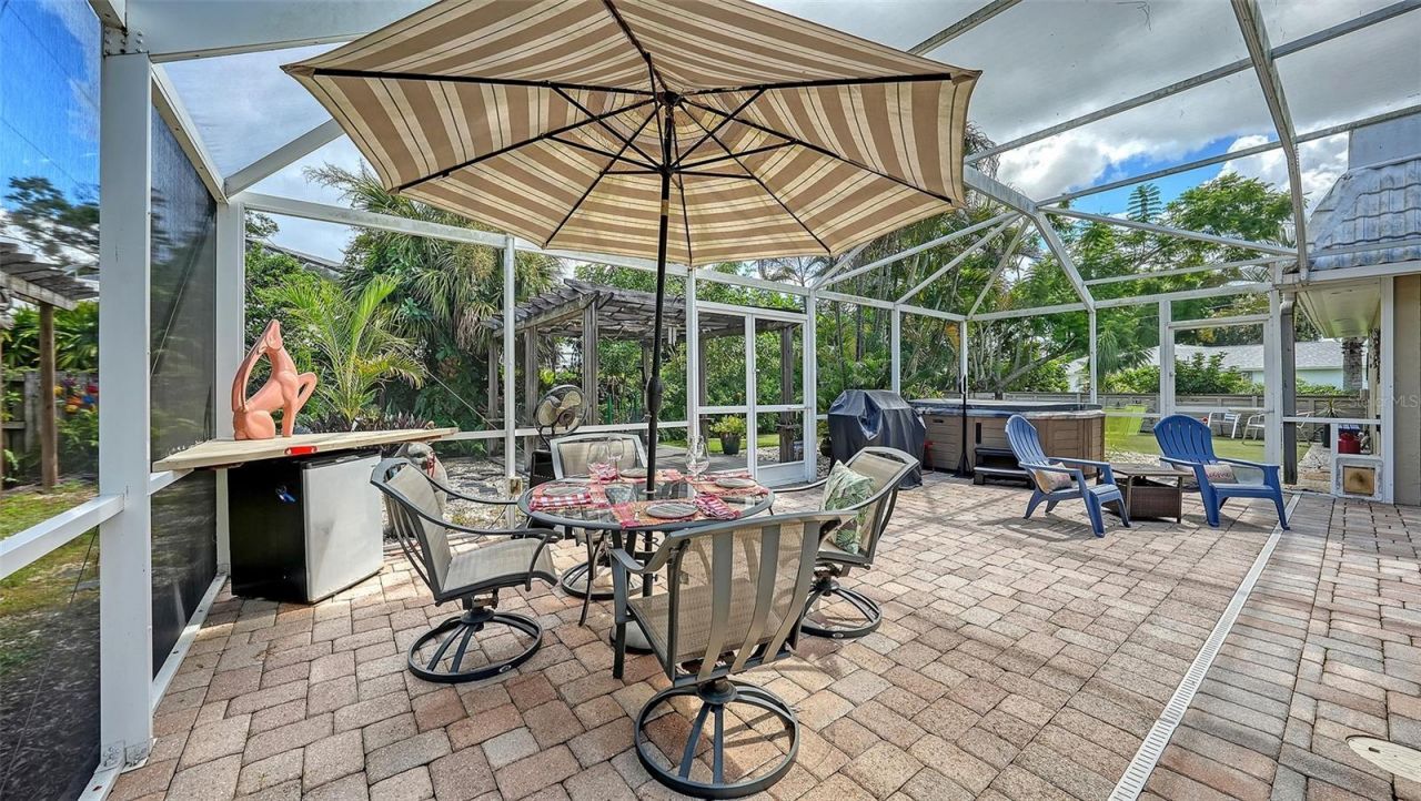 5211 Inverness Drive, Sarasota, FL 34243 Photo