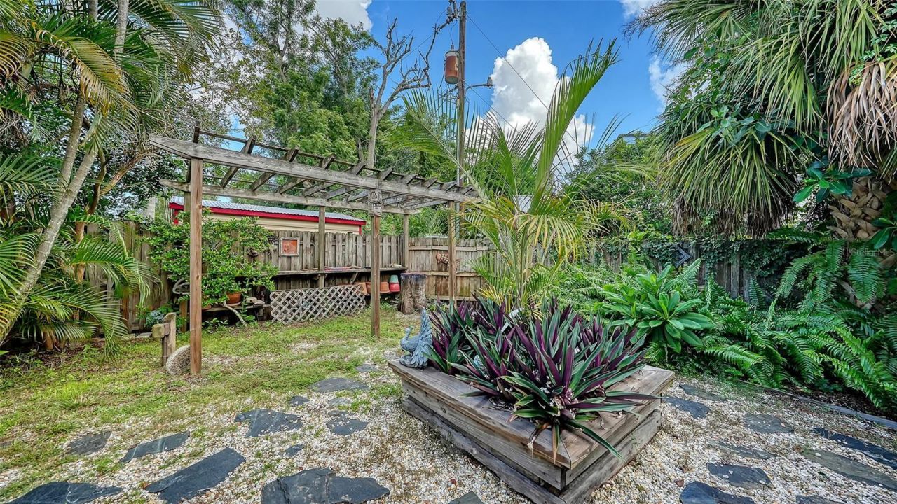 5211 Inverness Drive, Sarasota, FL 34243 Photo