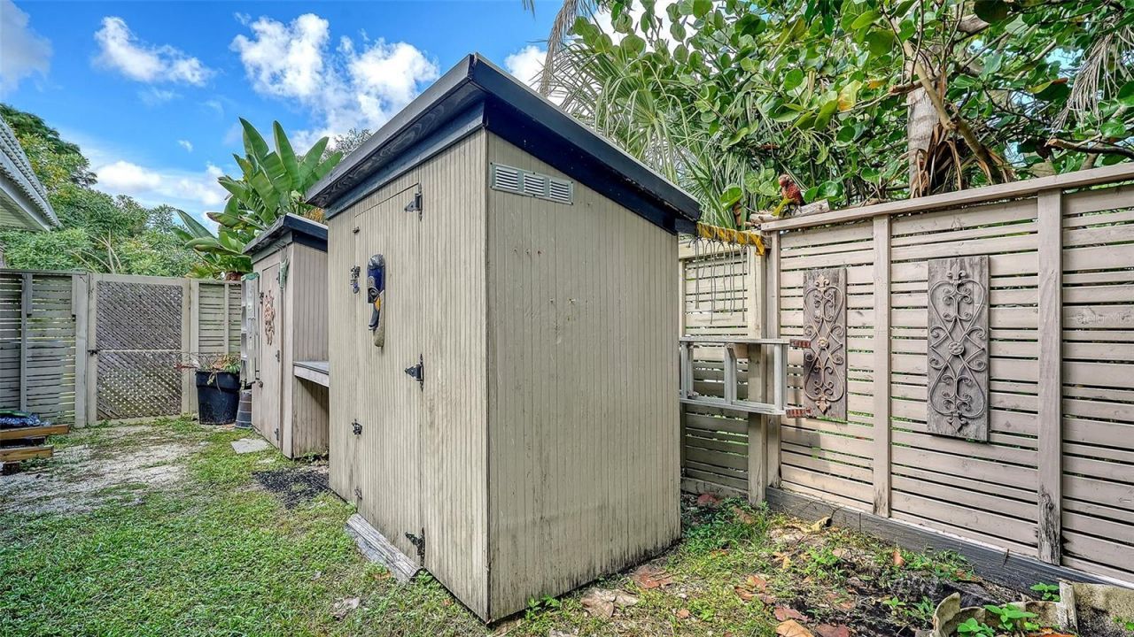 5211 Inverness Drive, Sarasota, FL 34243 Photo