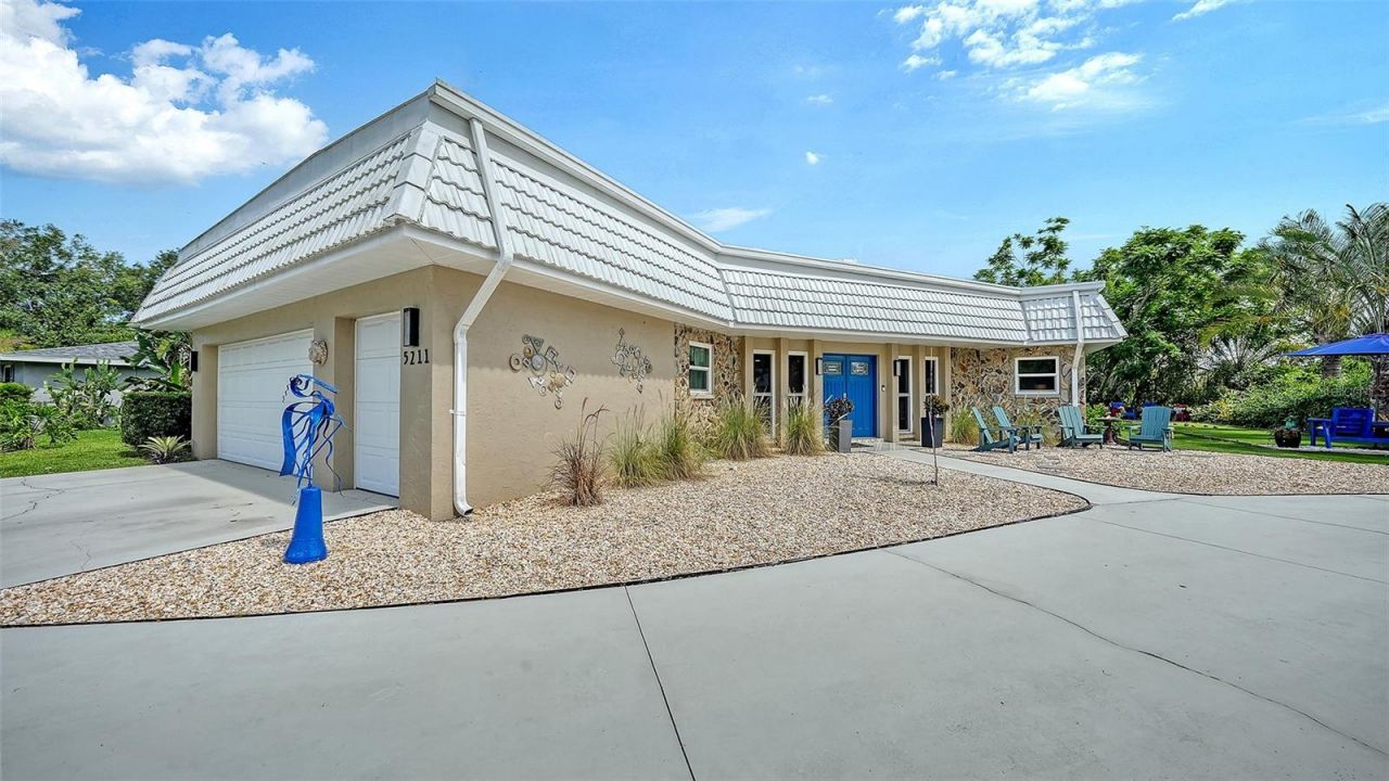 5211 Inverness Drive, Sarasota, FL 34243 Photo