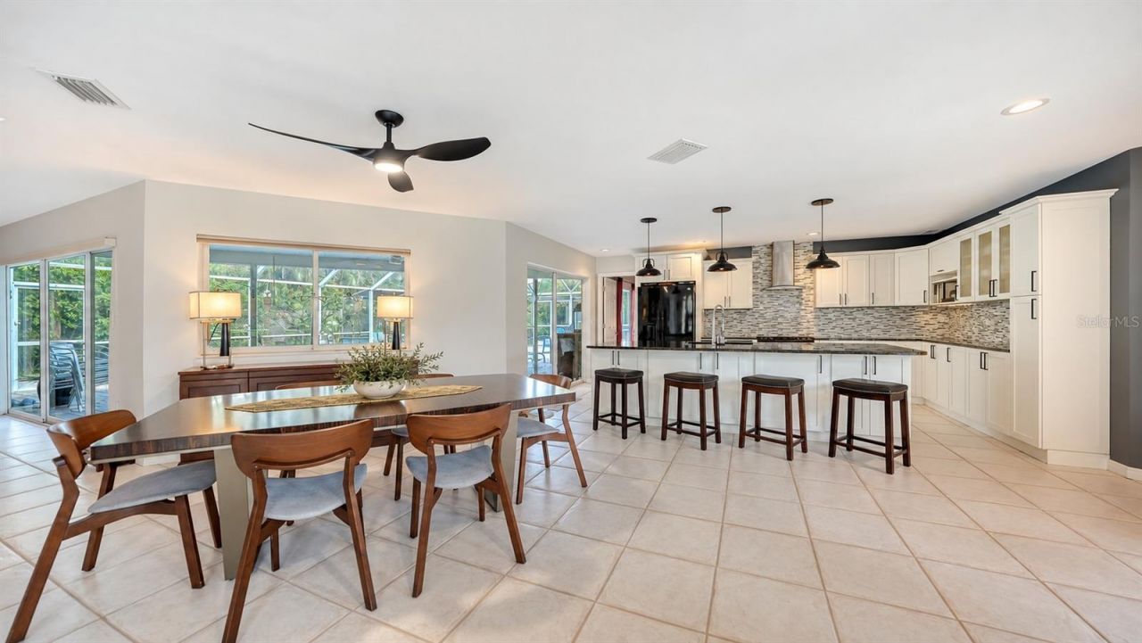 5211 Inverness Drive, Sarasota, FL 34243 Photo