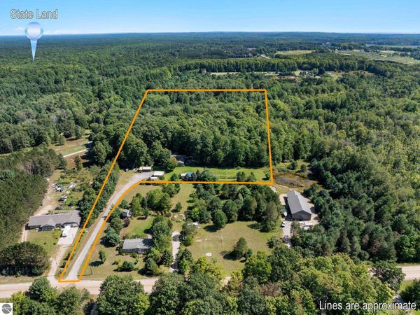 5275 Pierce Road, Kingsley, MI 49649
