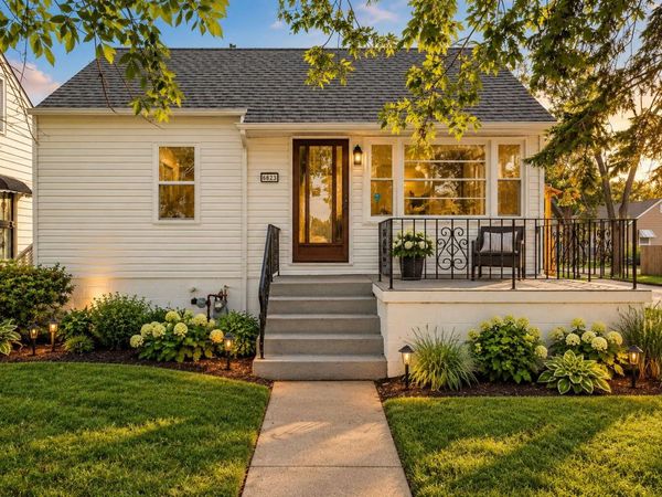 6823 Columbia Avenue, Hammond, IN 46324