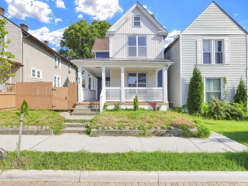 632 E 2nd Avenue, Columbus, OH 43201 Photo 2