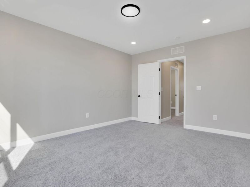 632 E 2nd Avenue, Columbus, OH 43201 Photo 26