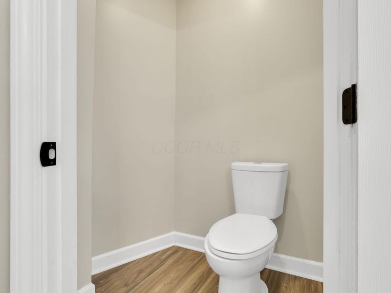 632 E 2nd Avenue, Columbus, OH 43201 Photo 38
