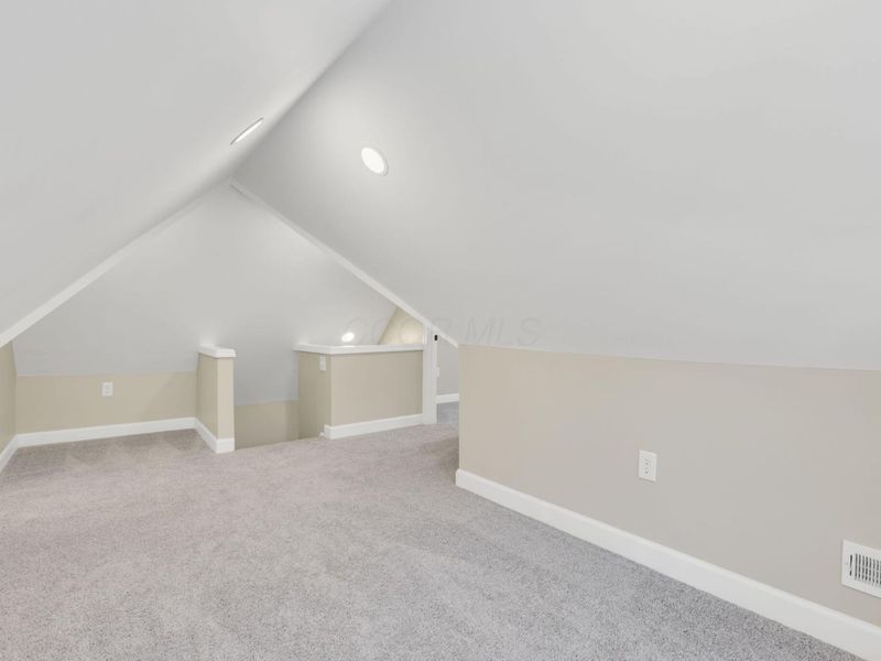 632 E 2nd Avenue, Columbus, OH 43201 Photo 40