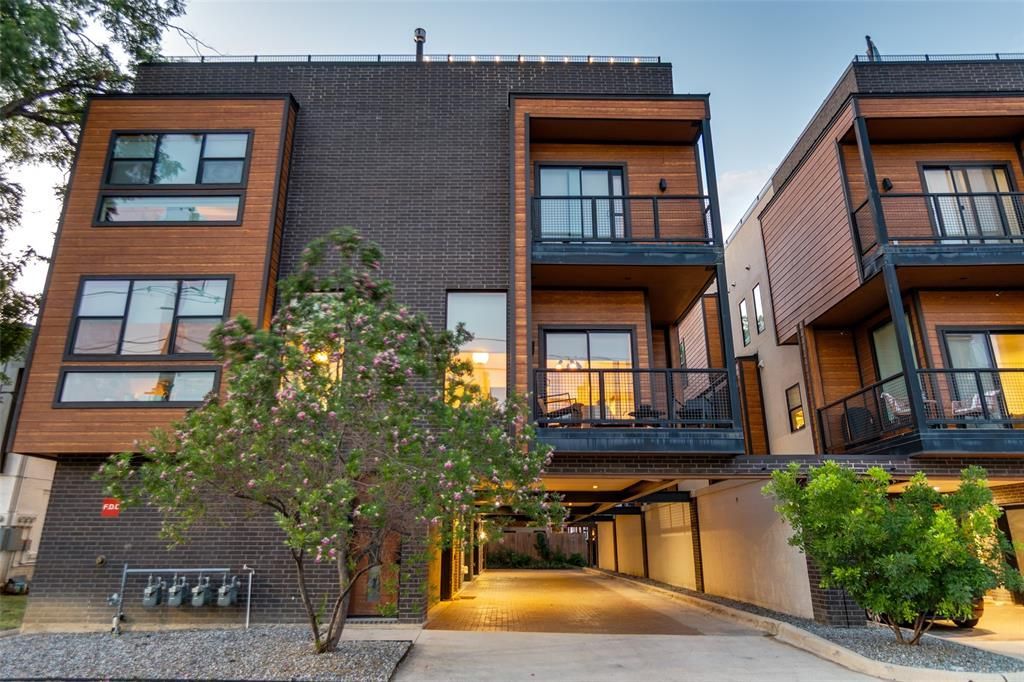 429 W 9th Street, Unit 204, Dallas, TX 75208 Main Photo