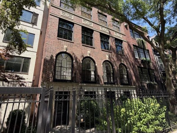 24 E Scott Street , Unit 2, Chicago, IL 60610