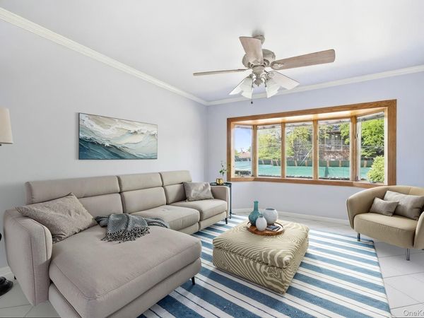 21-08 Ditmars Boulevard , Astoria, NY 11105