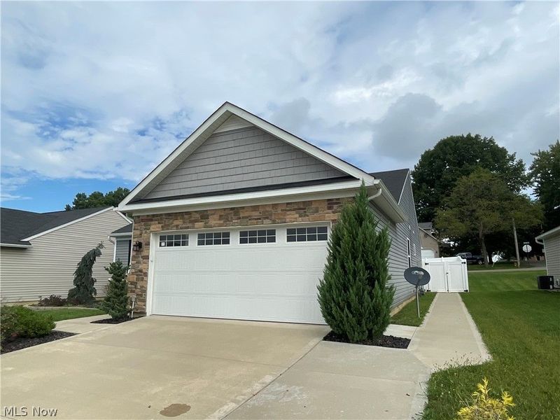 6913 Gauntlet Street SW, Massillon, OH 44646 Photo 3