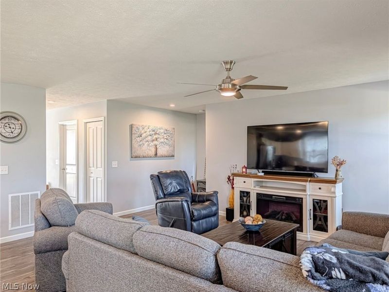 5314 Frederick Street, Barberton, OH 44203 Photo 6