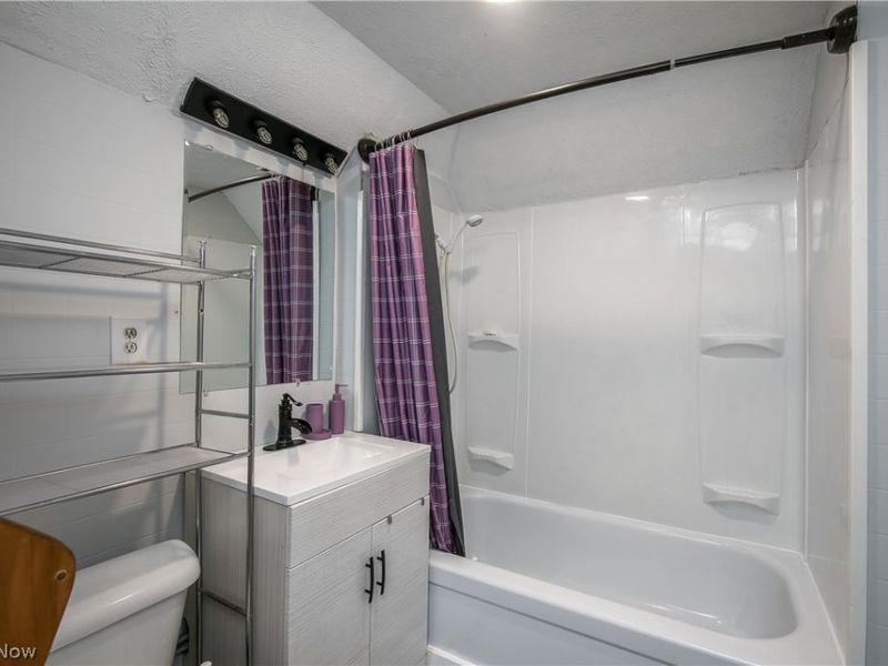 1424 S Liberty Avenue, Alliance, OH 44601 Photo 17