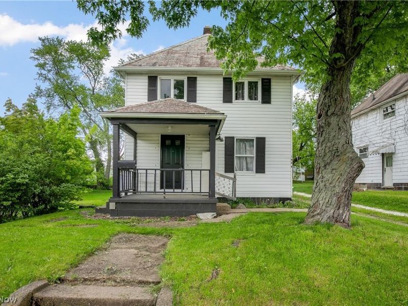 1424 S Liberty Avenue, Alliance, OH 44601 Photo 2