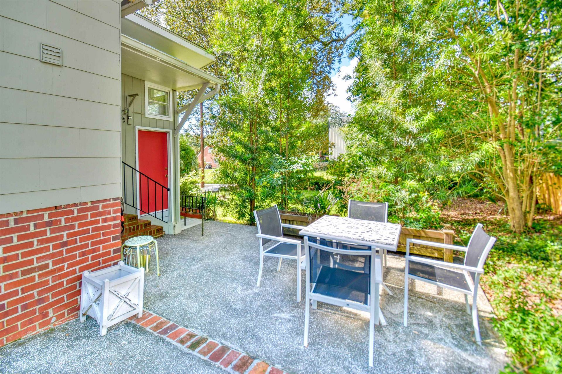 313 Front St. Photo 31
