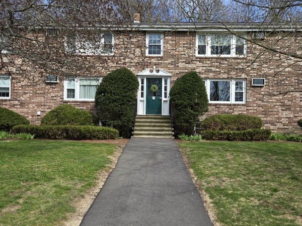 10 Mikles Standish Drive, Unit 6, Haverhill, MA 01835