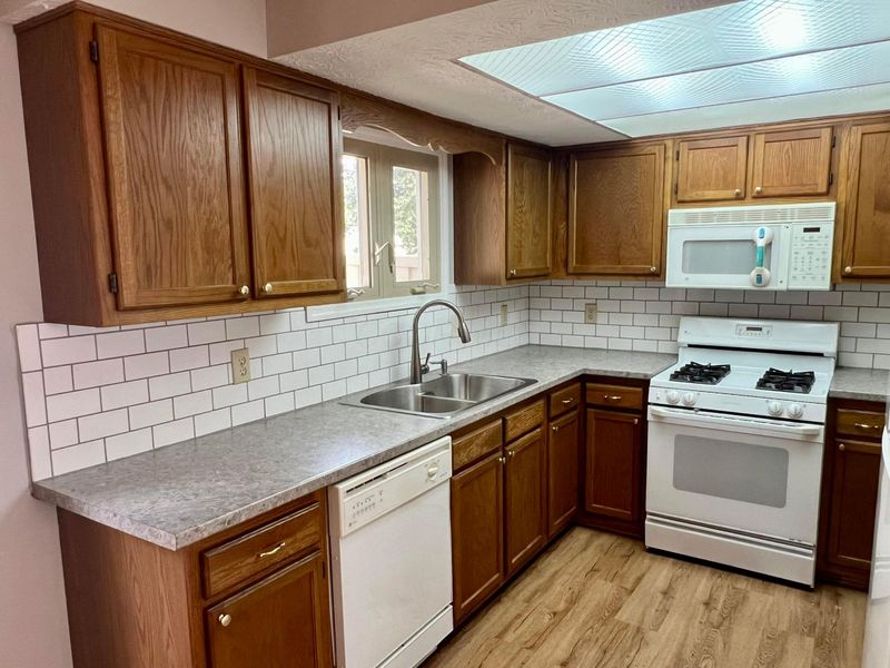 1938 Rockdale Drive, Unit 53, Columbus, OH 43229 Photo 13