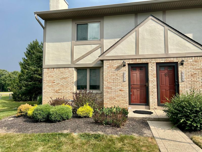 1938 Rockdale Drive, Unit 53, Columbus, OH 43229 Photo 2