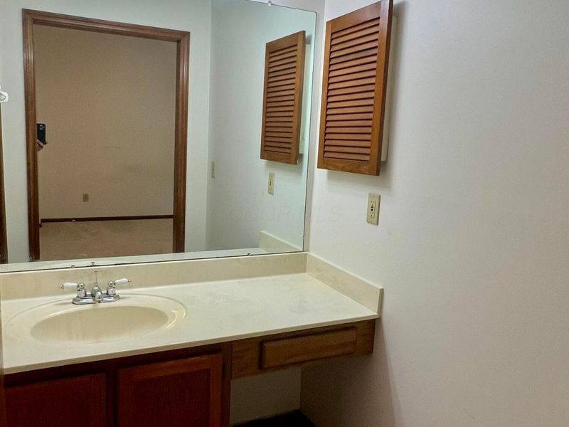 1938 Rockdale Drive, Unit 53, Columbus, OH 43229 Photo 22