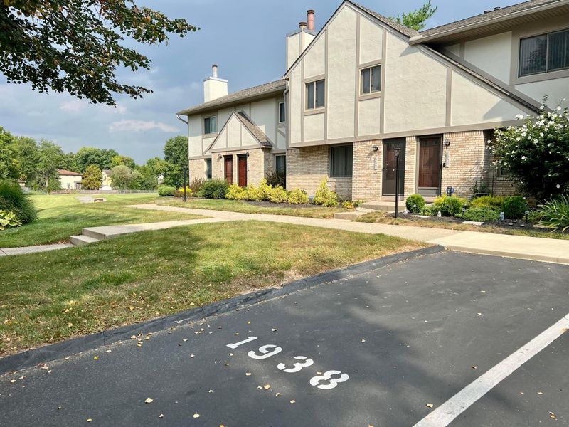 1938 Rockdale Drive, Unit 53, Columbus, OH 43229 Photo 4