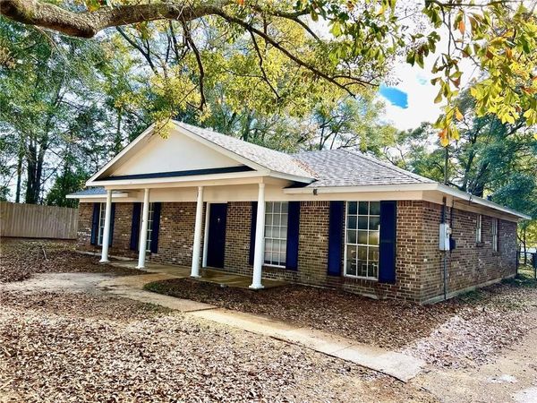 7981 Musketeer Drive, Mobile, AL 36695