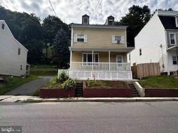 573 PEACOCK STREET, POTTSVILLE, PA 17901