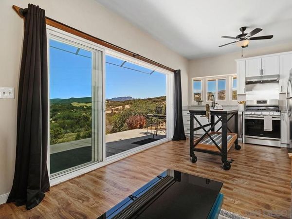 21037 Fog Ridge, Alpine, CA 91901