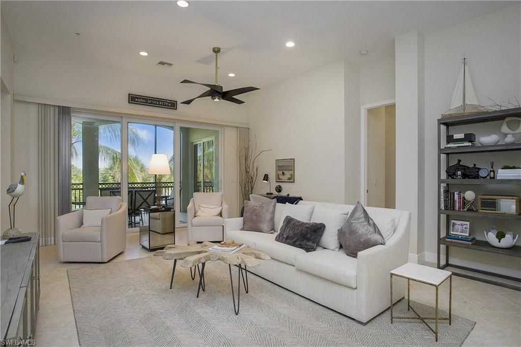 9239 Tesoro Ln, Unit 3-203, Naples, FL 34114 Photo