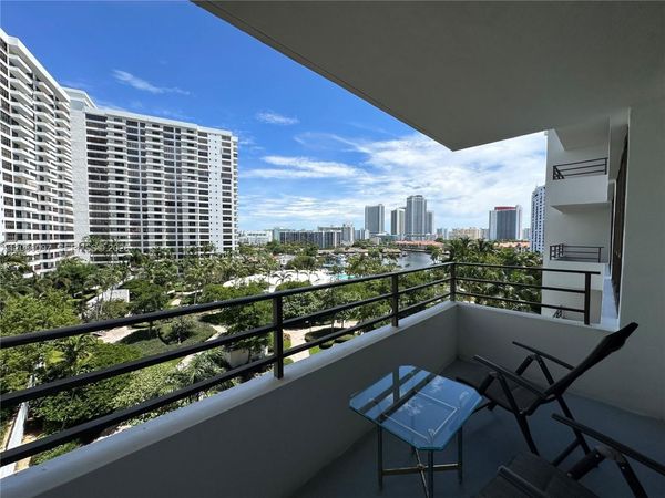 600 Three Islands Blvd , Unit 614, Hallandale Beach, FL 33009