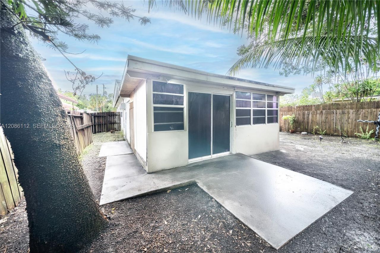 1806 SW 22nd St, Fort Lauderdale, FL 33315 Photo
