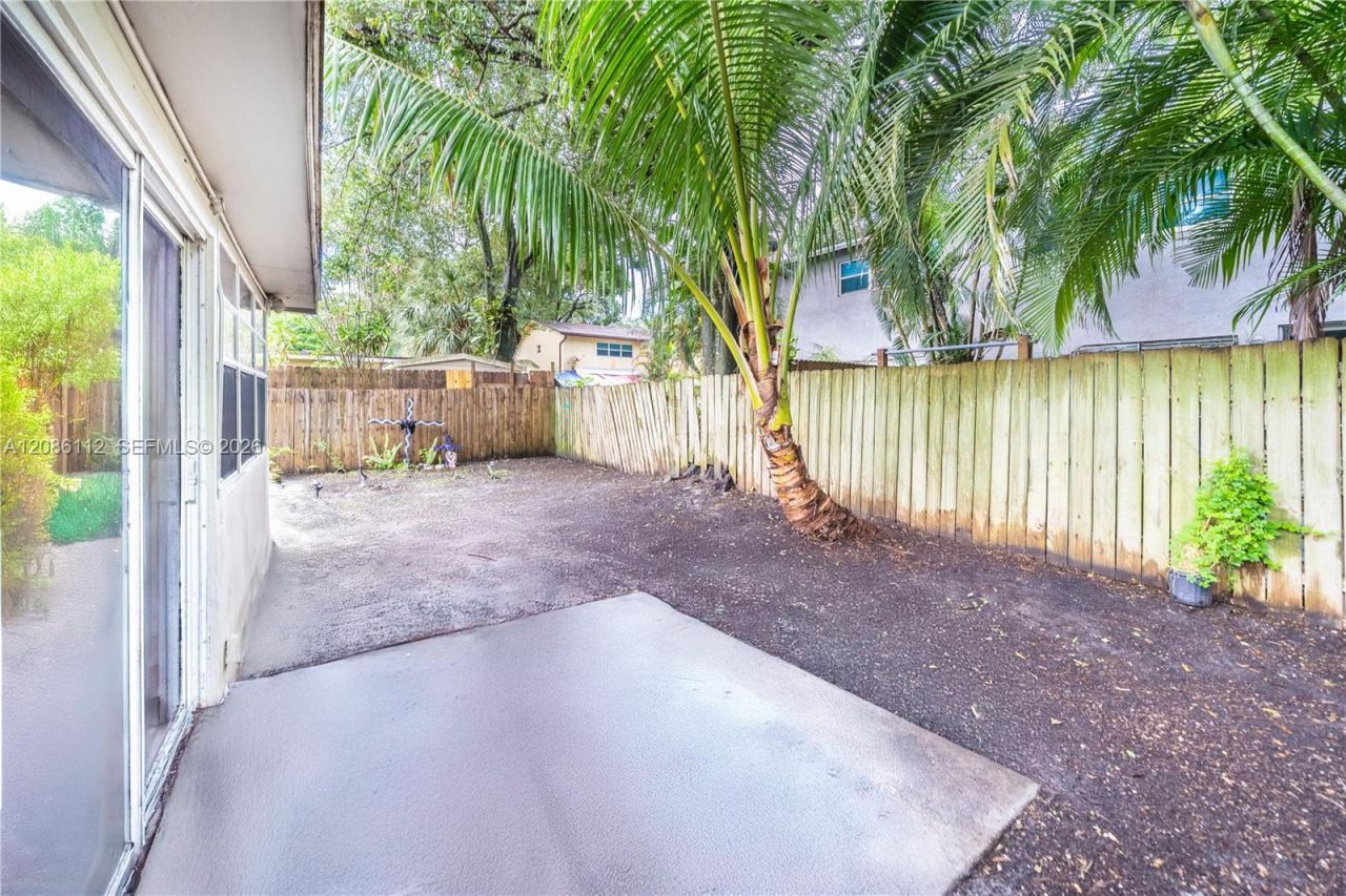 1806 SW 22nd St, Fort Lauderdale, FL 33315 Photo