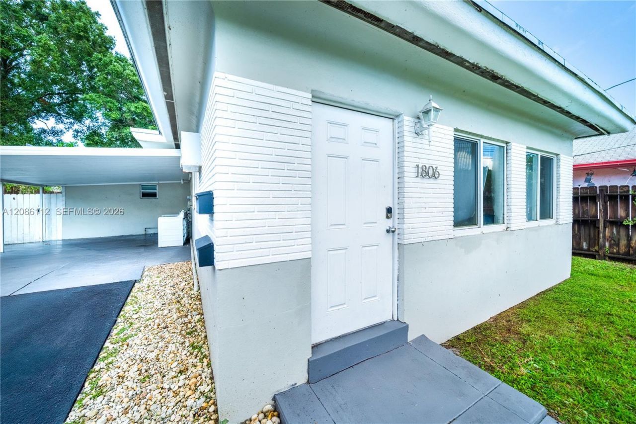 1806 SW 22nd St, Fort Lauderdale, FL 33315 Photo