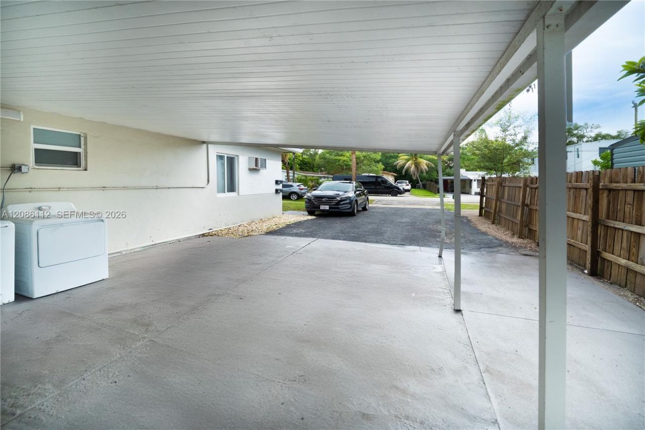1806 SW 22nd St, Fort Lauderdale, FL 33315 Photo