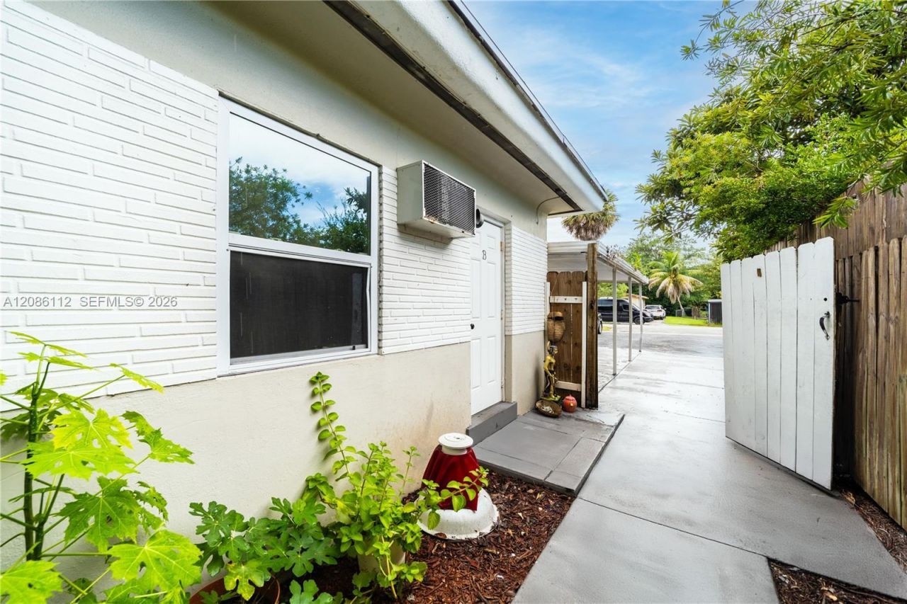 1806 SW 22nd St, Fort Lauderdale, FL 33315 Photo