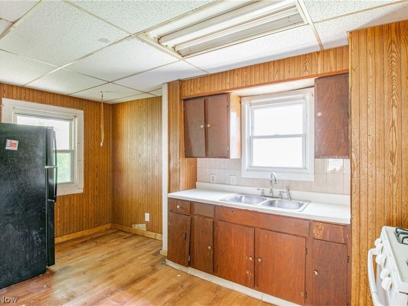 931 Work Drive, Akron, OH 44320 Photo 10