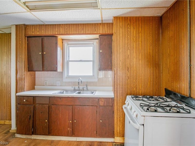931 Work Drive, Akron, OH 44320 Photo 11
