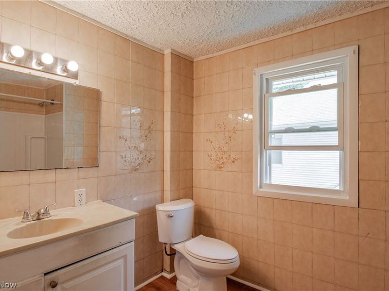 931 Work Drive, Akron, OH 44320 Photo 12