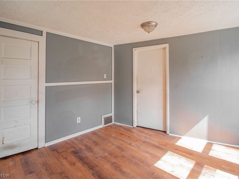 931 Work Drive, Akron, OH 44320 Photo 21
