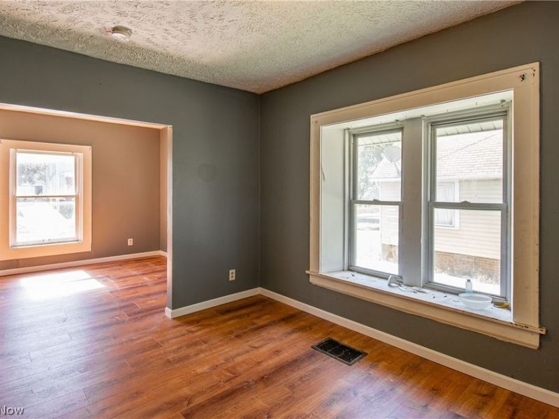 931 Work Drive, Akron, OH 44320 Photo 8