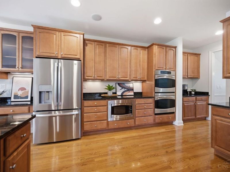 6743 Woodland Reserve Court, Madeira, OH 45243 Photo 6